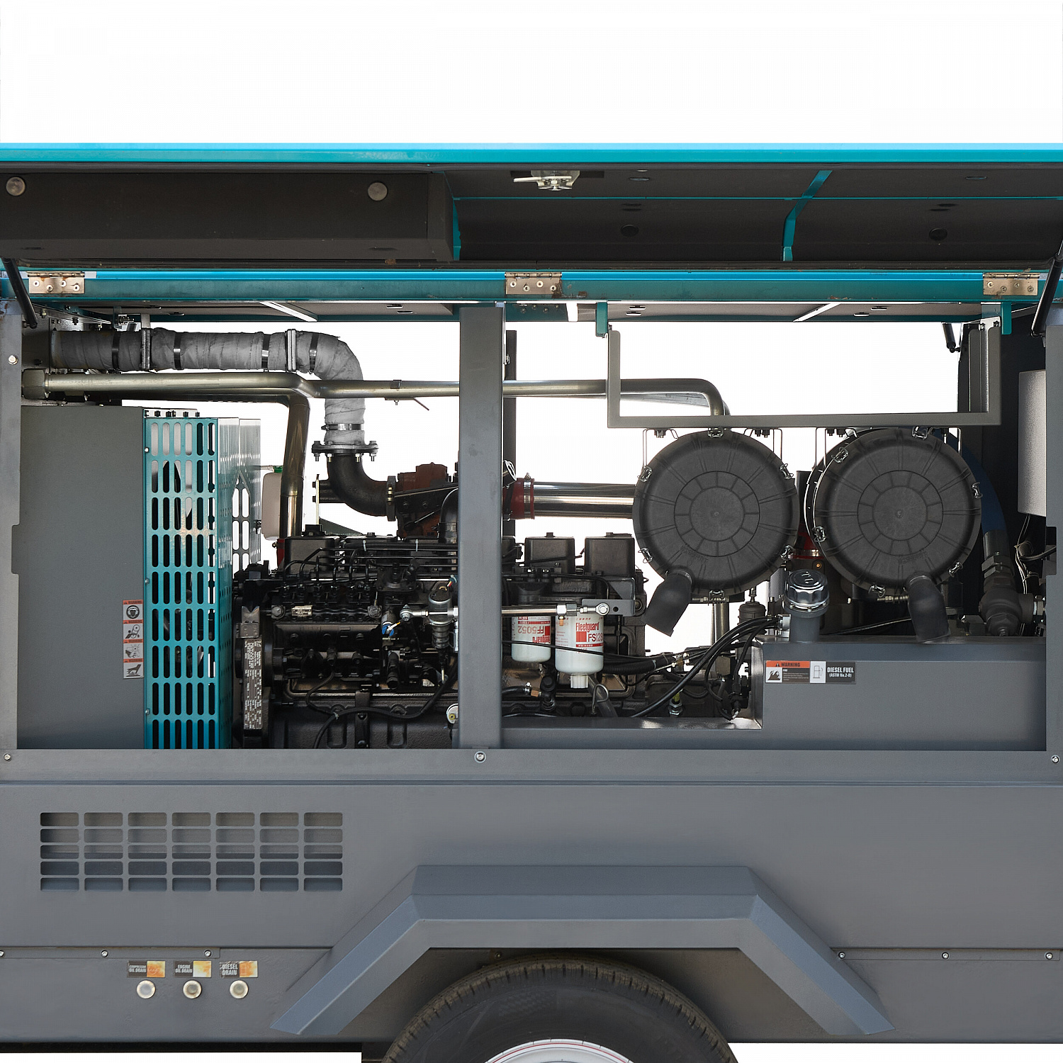 Винтовой дизельный компрессор Master Blast MB390D-30+AC на шасси